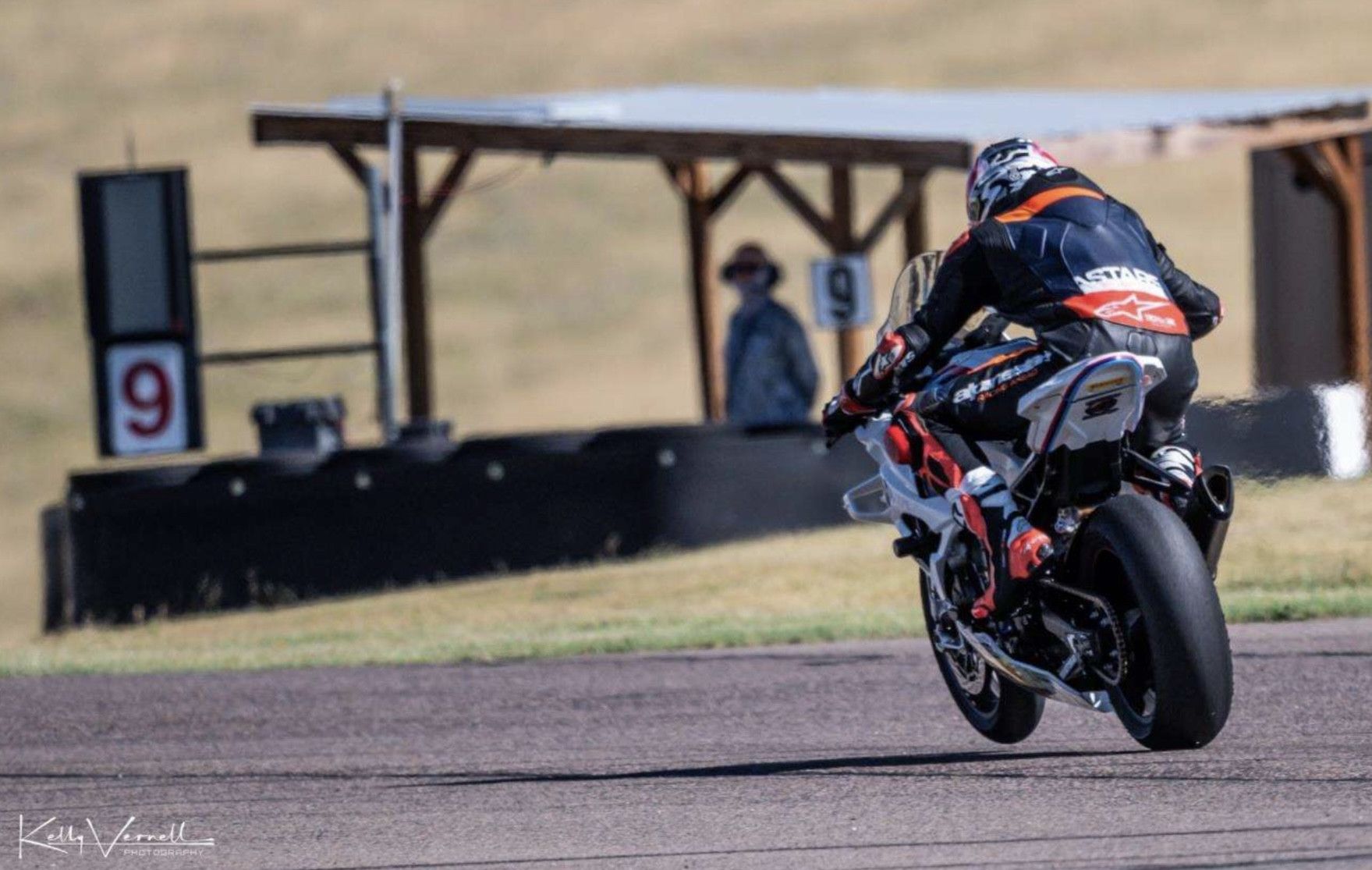 Hendry leads in Fay Meyers Race of the Rockies. Photo By: Kelly Vernell