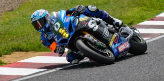 Etienne Masson (0) on his Suzuki GSX-R1000R. Photo courtesy EWC.