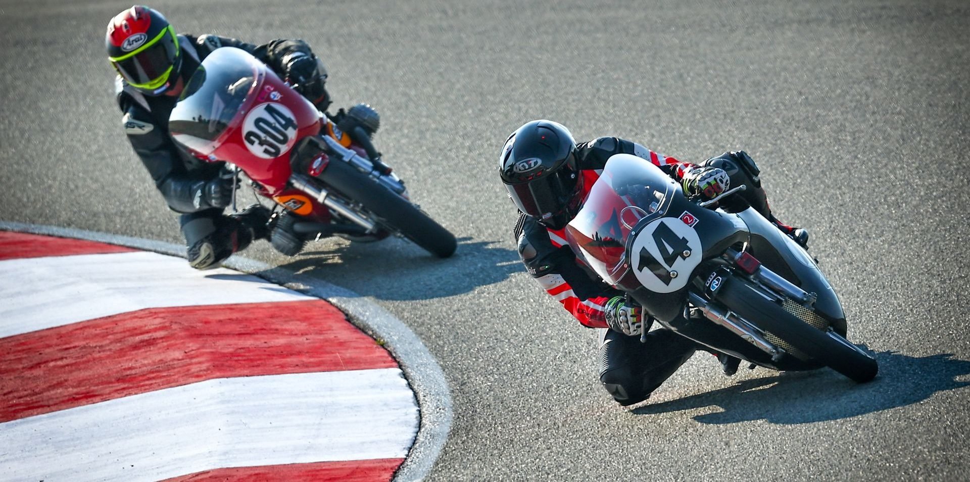Brian Larrabure (14) and Kevin Dinsmoor (309) battling at Pittsburgh. Photo credit Etechphoto