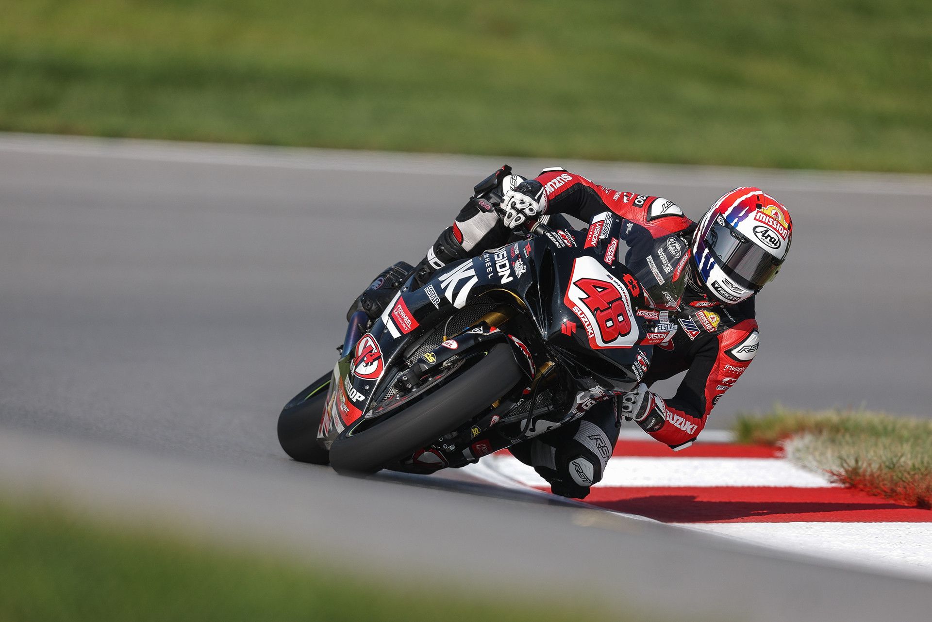 Max Van (#48) logged 13th and 11th-place finishes in Supersport while continuing to build momentum.