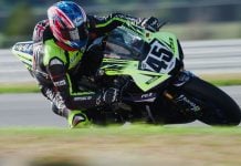 Mark Heckles on his Dunlop equipped Yamaha R1, sets the tone for the event with a 1:24:107 average best time during his 2 runs. Photo Credit: Noiseless Productions Vae Vang