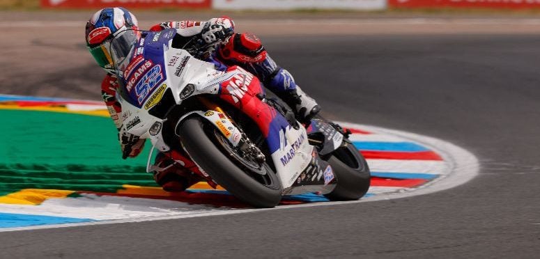 Danny Kent riding his McAMS Racing Yamaha at Thruxton. Photo courtesy BSB.