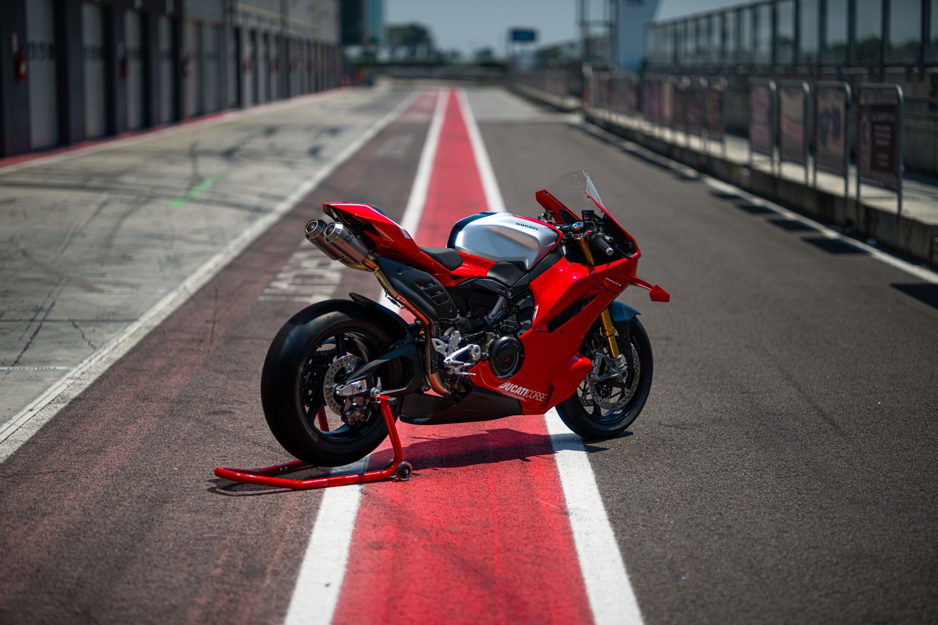 Ducati Panigale V4 R