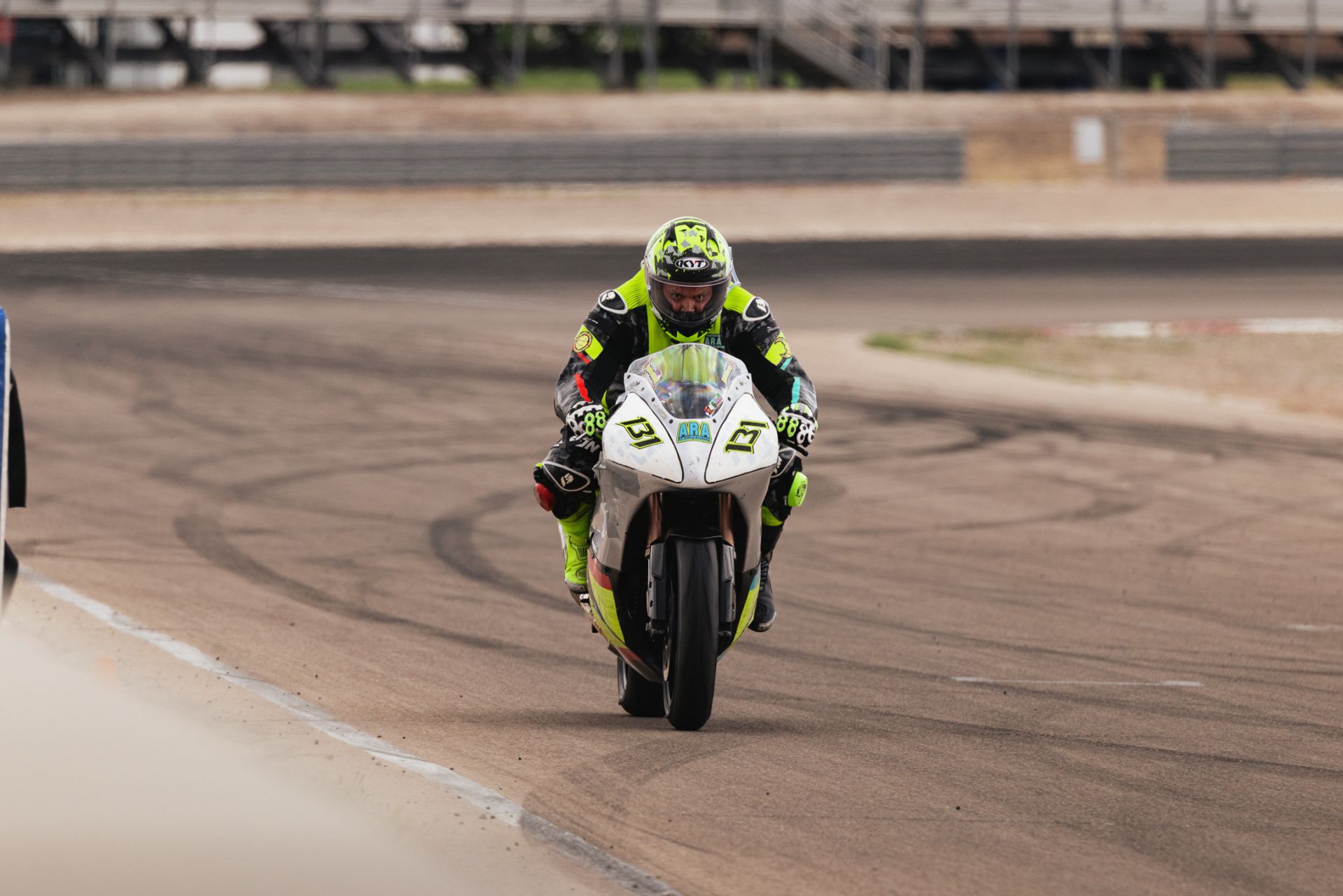 Robert Jojola winning Ironman class in 3-hour endurance race. Photo by Richard Jellerson.