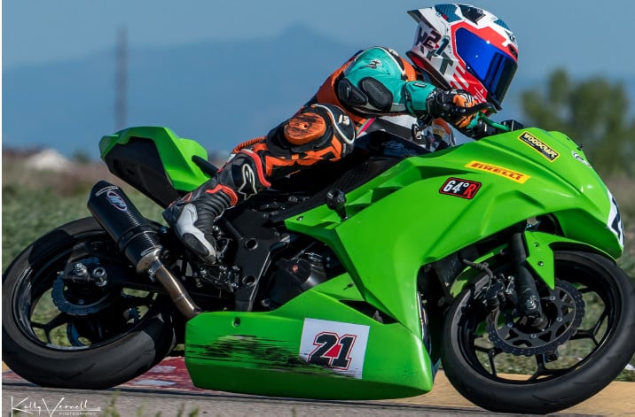 Cruz (21) leads 350 Supersport Championship by a single point. Photo By: Kelly Vernell