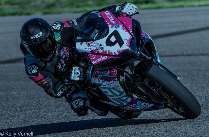 Rizzo (9) leads Clubman Championship. Photo By: Kelly Vernell