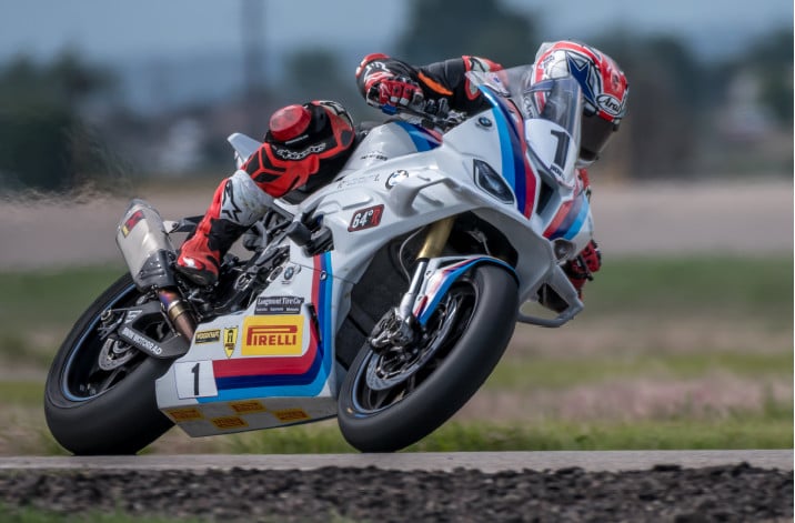 Hendry (1) leads Open Supersport Championship. Photo By: Kelly Vernell
