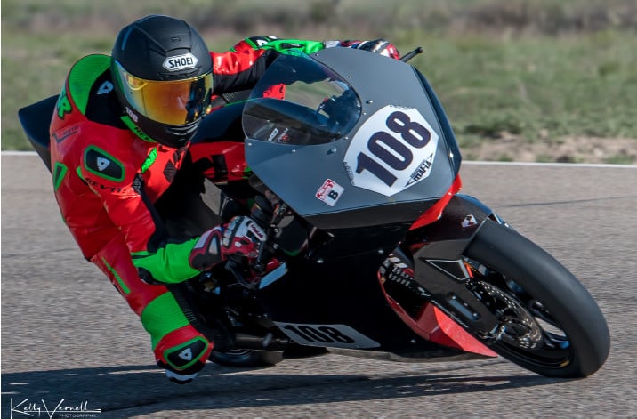Baker (108) leads Amateur GTU Championship. Photo By: Kelly Vernell
