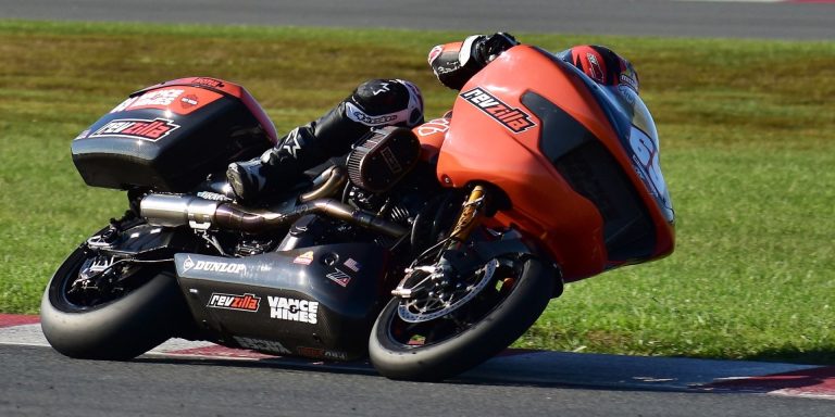 MotoAmerica: Gillim Takes Baggers Pole At New Jersey
