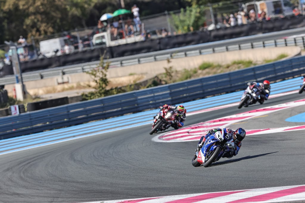 Alan Techer (5) on his F.C.C. TSR Honda France, Gregg Black (1) on his Yoshimura SERT Motul and Hugo Clere (4) on his Tati Team AVA6 Racing Honda. Photo courtesy EWC.