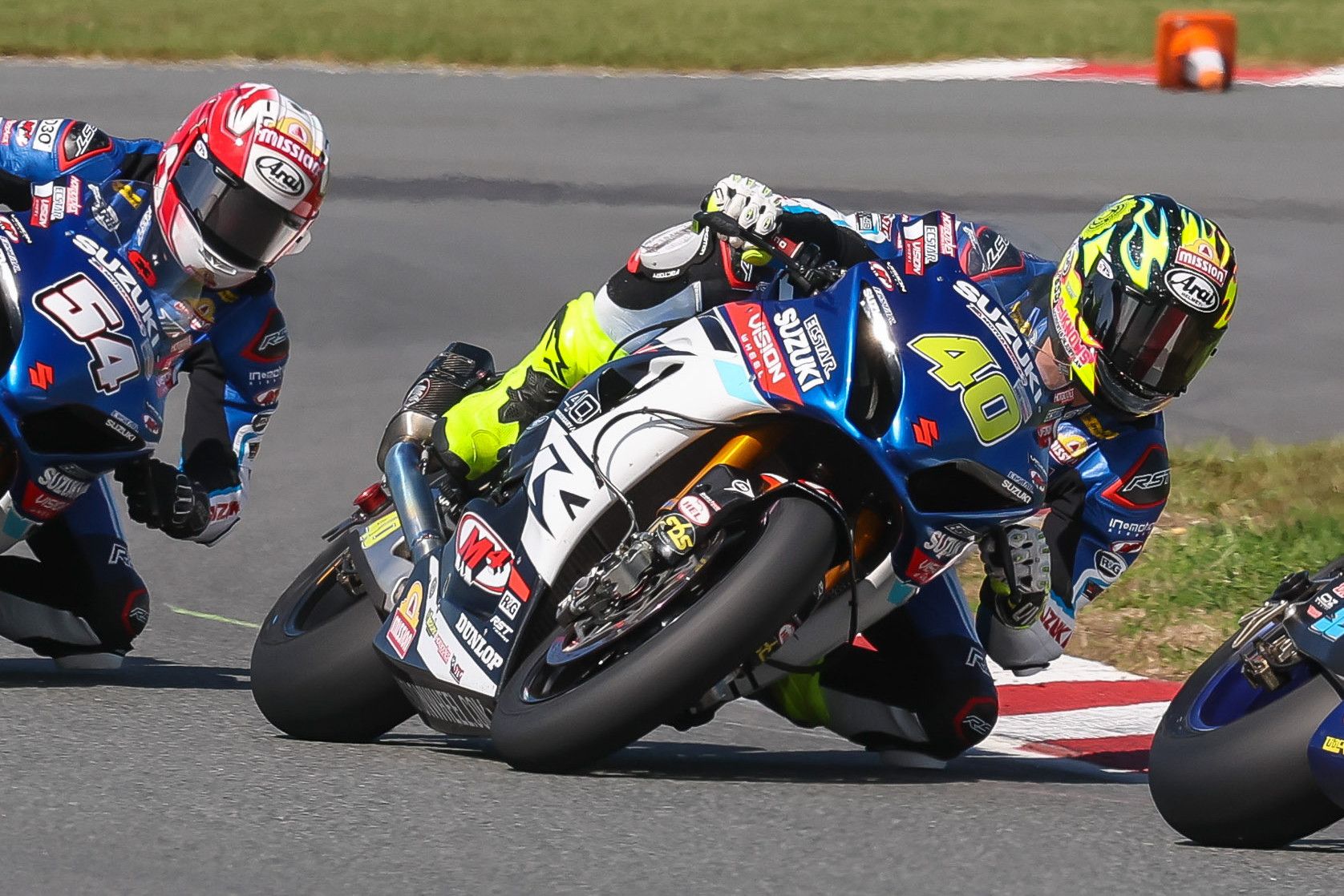 Sean Dylan Kelly capped the 2025 Superbike season with a thrilling last lap move to secure second place in the finale at New Jersey Motorsports Park. Photo courtesy Suzuki Motor USA.
