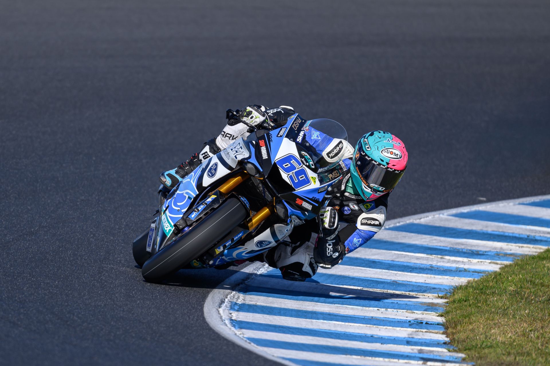 Archie McDonald was untouchable in Kawasaki Supersport qualifying. Photo by RbMotoLens