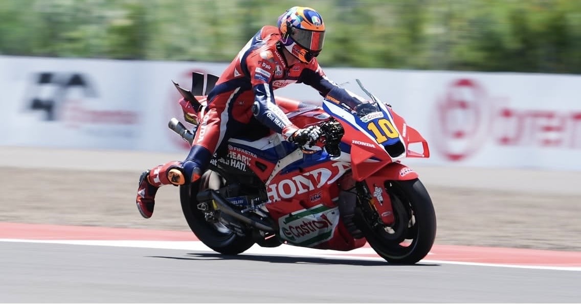Luca Marini (10) at Mandalika. Photo courtesy Honda HRC.