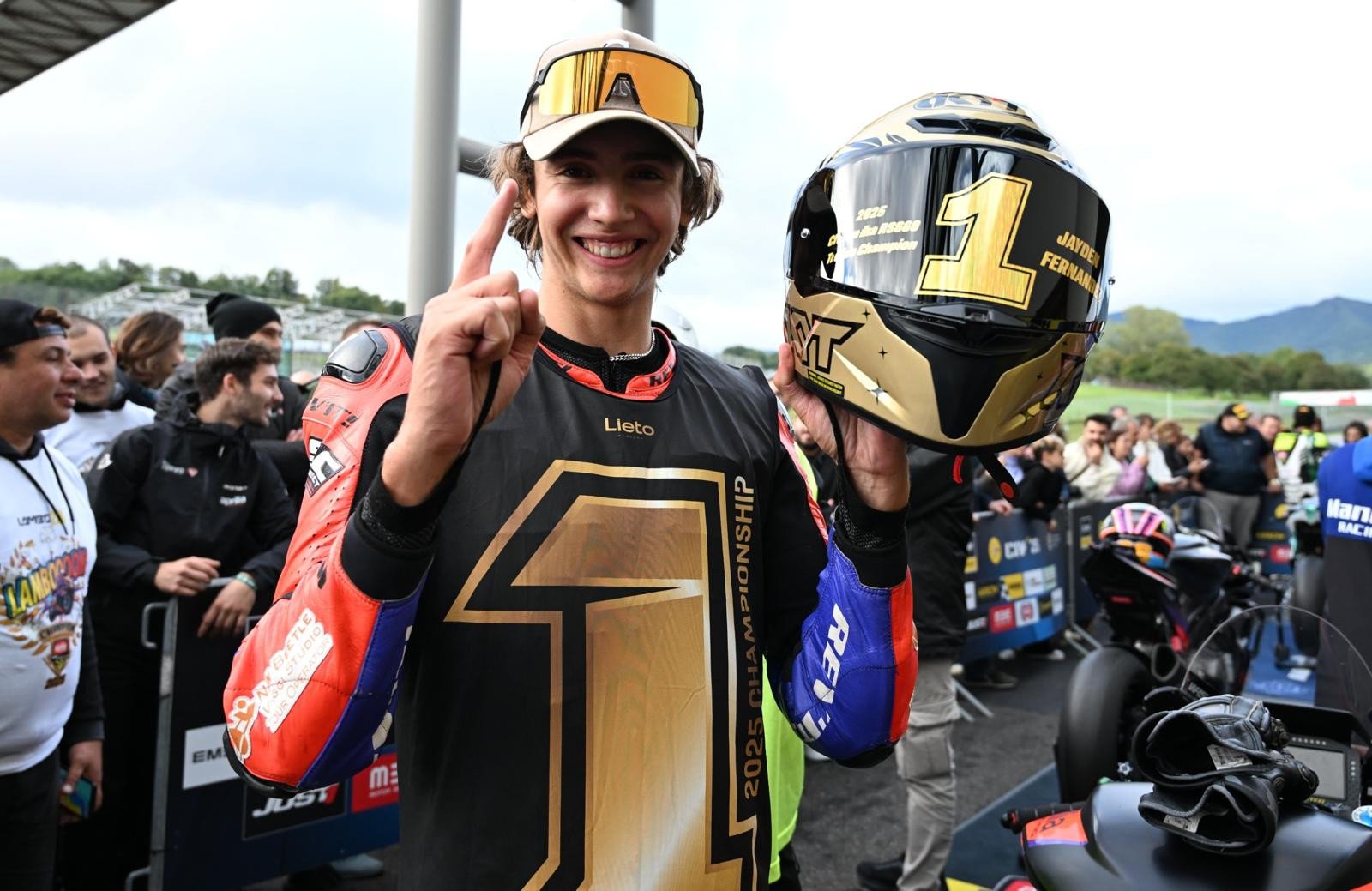Jayden Fernandez clinched the 2025 Italian Aprilia Trofeo Pro title and the Overall Trofeo crown. Photo courtesy Fernandez Racing.