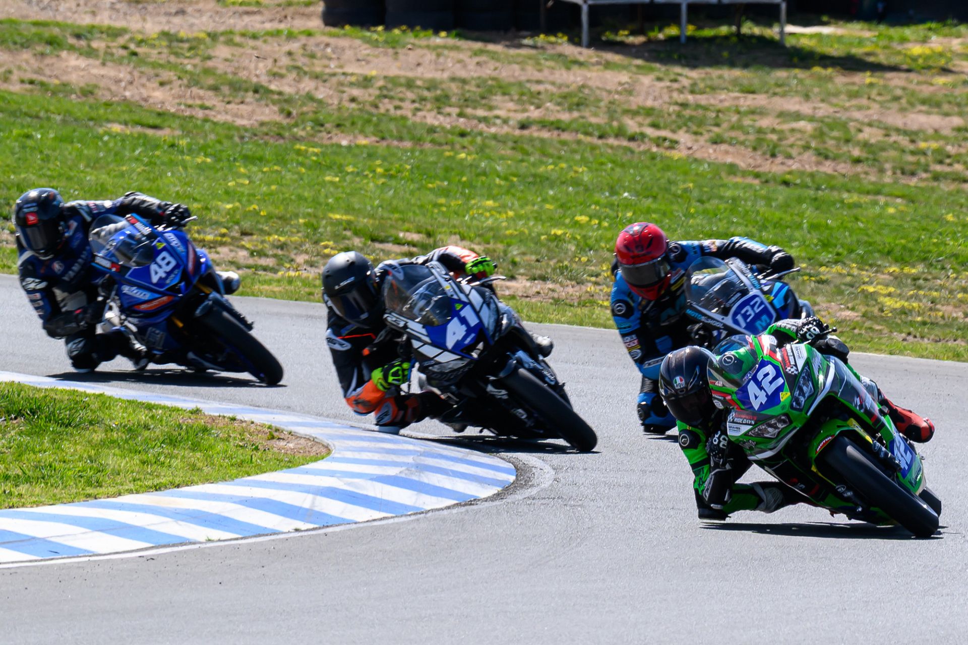 Riley Nauta (#42) leads Jai Russo (#132), Hudson Thompson (#41) and Valentino Knezovic (#48). Image: RbMotoLens