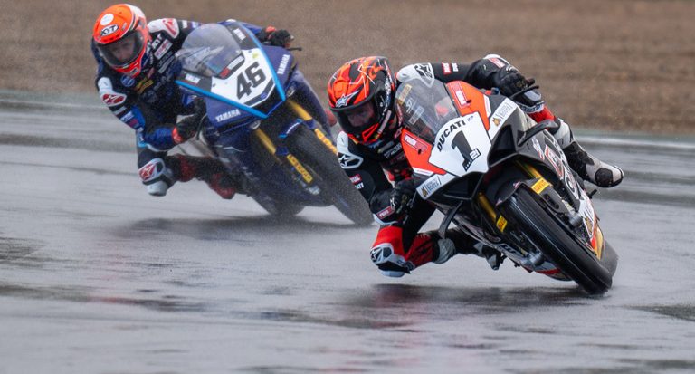 ASBK: Superbike Heads To The Bend