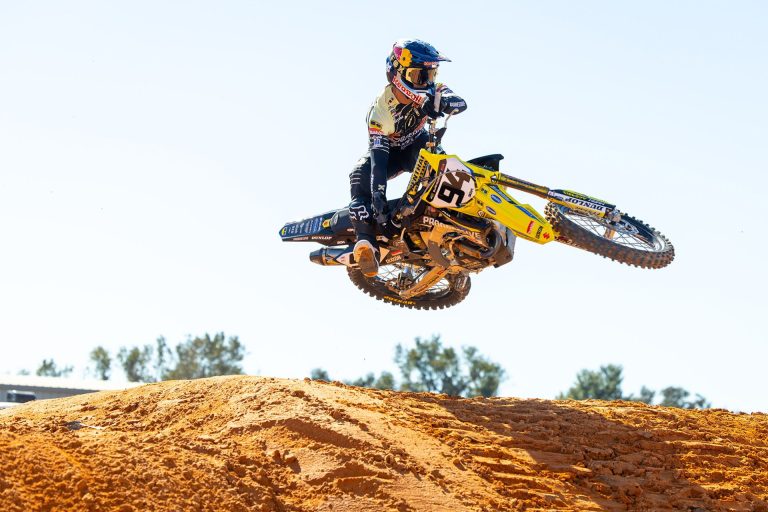 Supercross: Suzuki Charges Into 2026 With Star-studded Lineup
