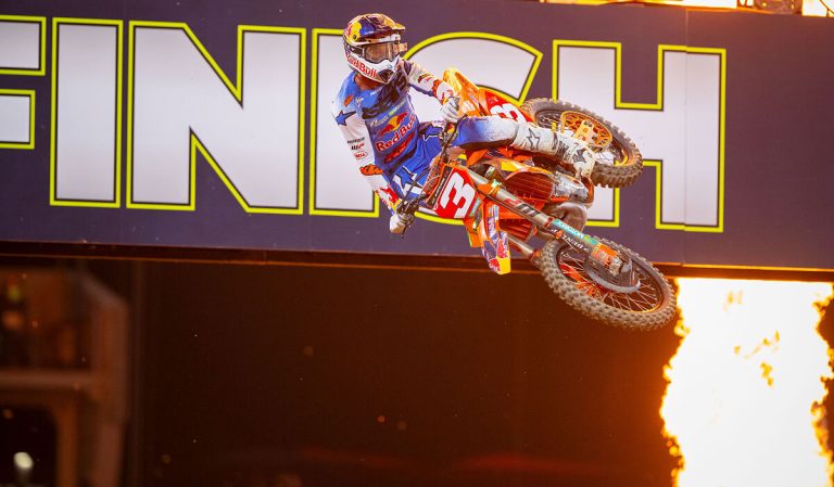 Supercross: More From Teams at San Diego