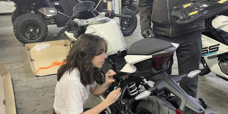 Video: Racer’s Daughter, 14, Completes Mexico-To-Canada Ride In 56 Hours