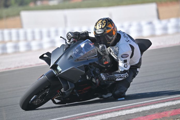 Sam searches for the edge