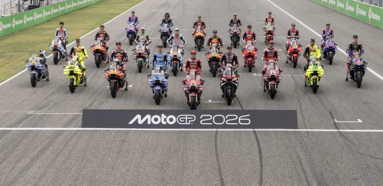 MotoGP, Moto2 and Moto3 Stars Line Up for Official Class Photos