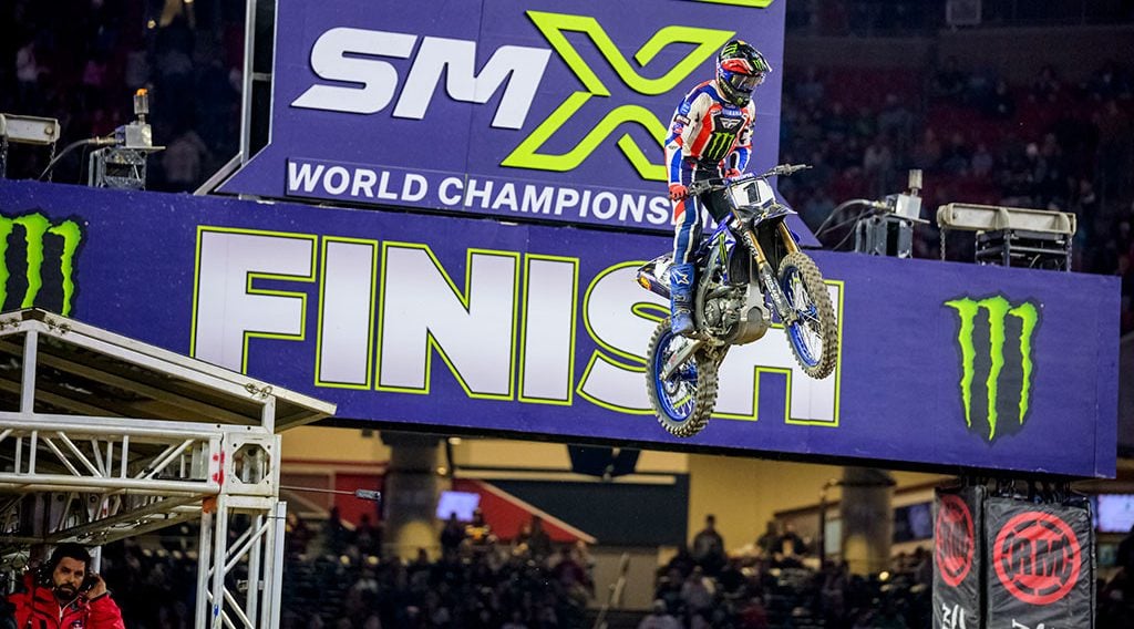 Supercross: More From Teams at Houston