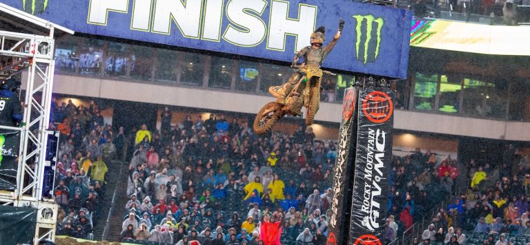 Supercross: More From Teams At Philadelphia, PA