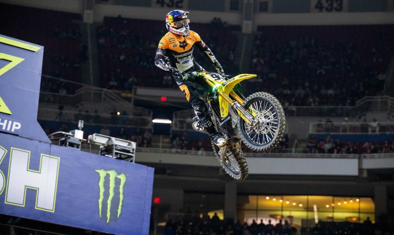 Supercross: More From Teams at St Louis, Missouri