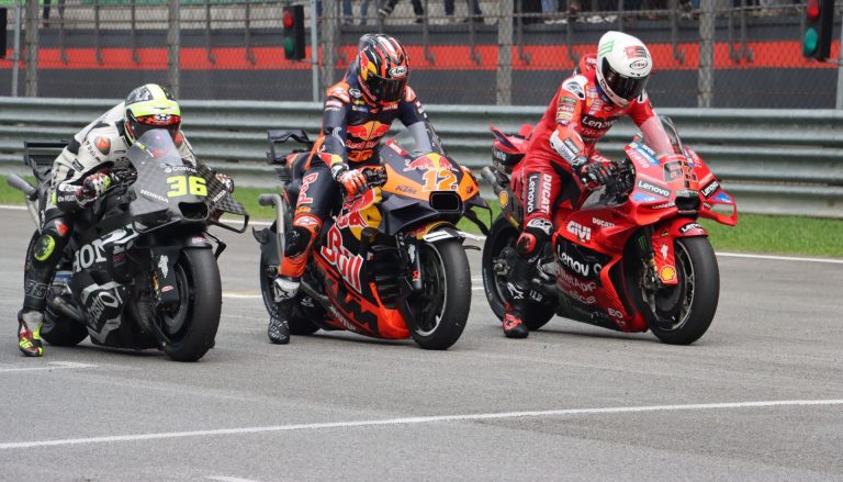 Oxley Bom MotoGP Podcast: Tech Talk – Coming in Clutch