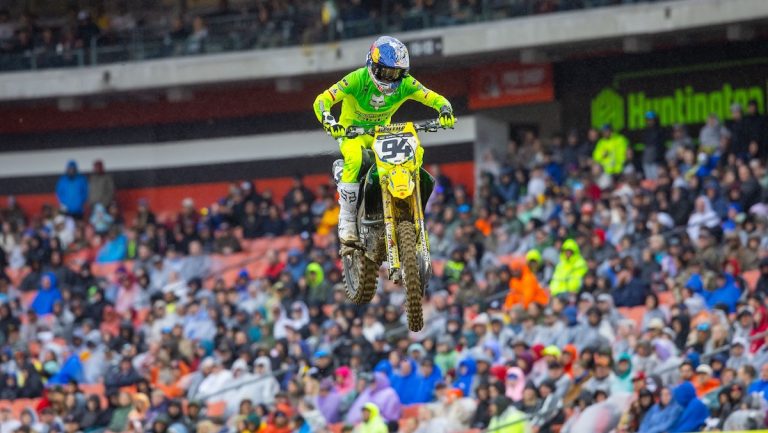 Supercross: More From Teams At Cleveland, OH