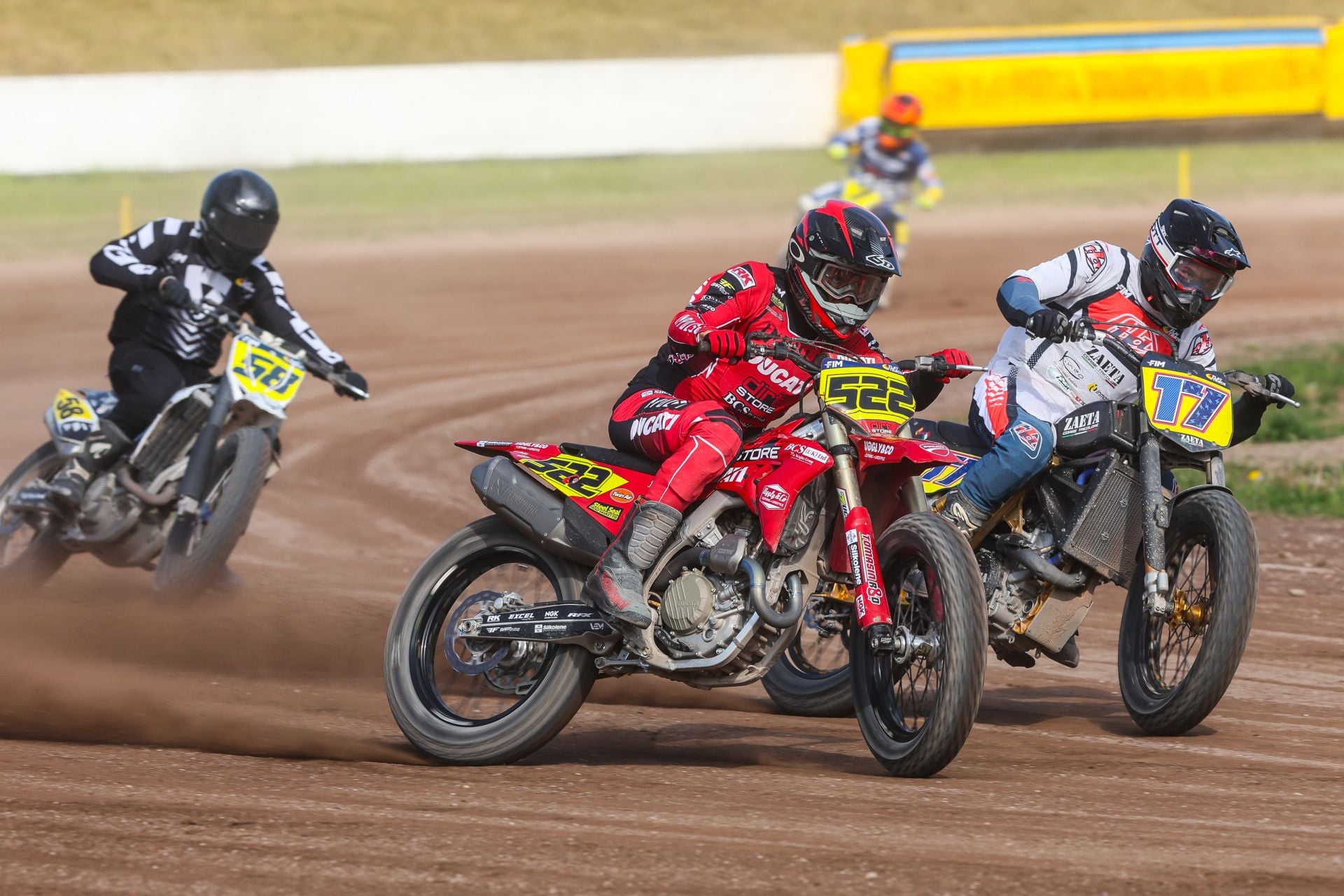 ervin kraj ovi at 2025 fim flat track world championship pardubice jesper veldhuizen
