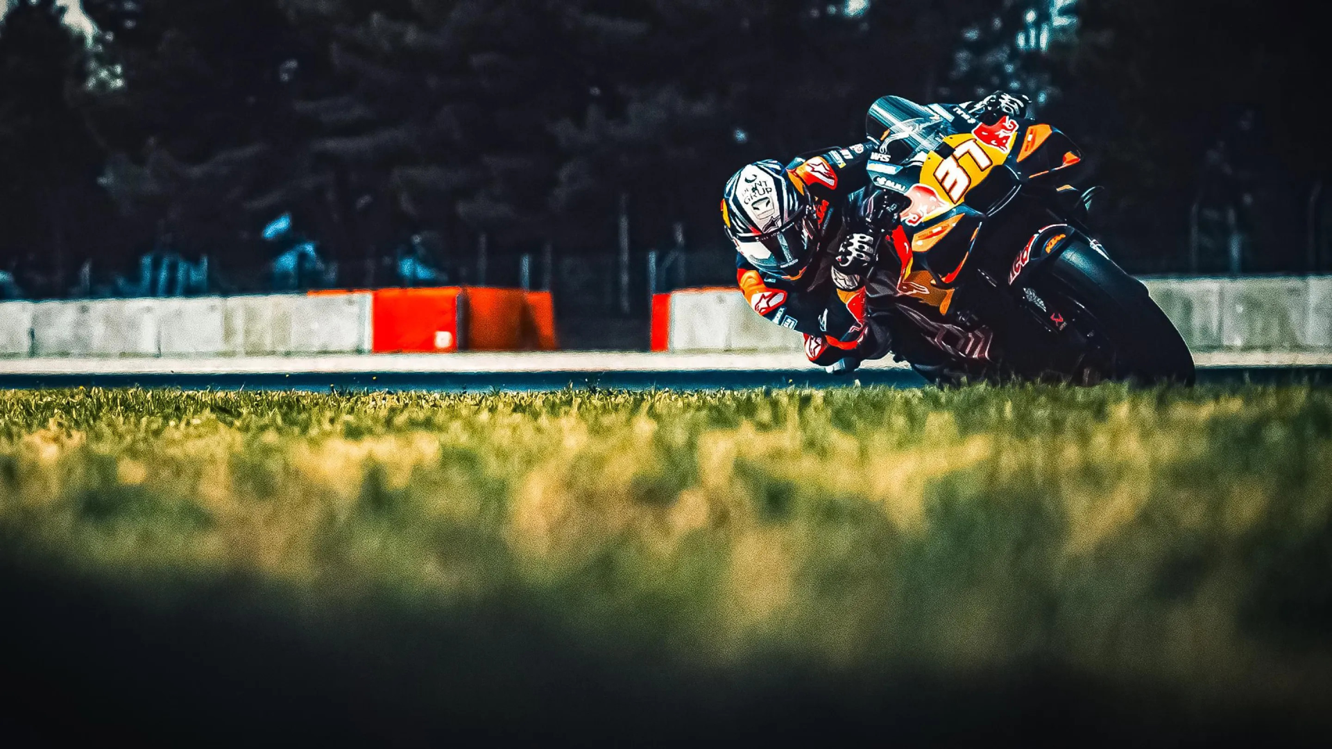 MotoGP: Acosta Tops Barcelona Test image