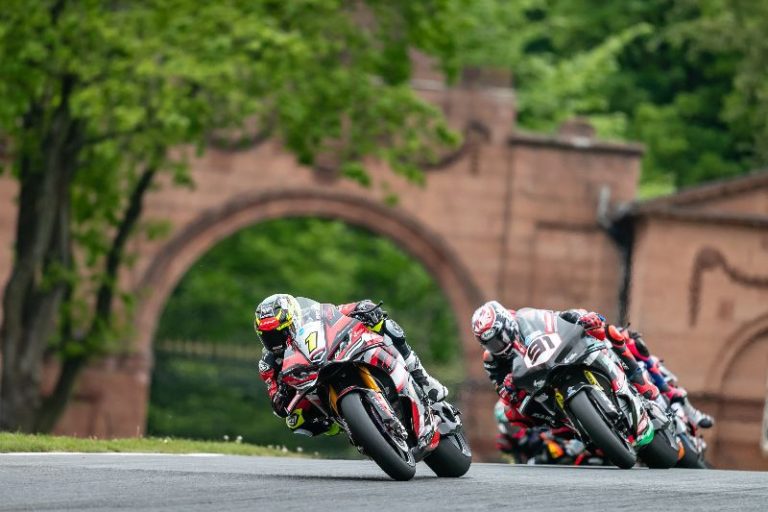 BSB: Ryde Wins Races 2 & 3 at Oulton Park