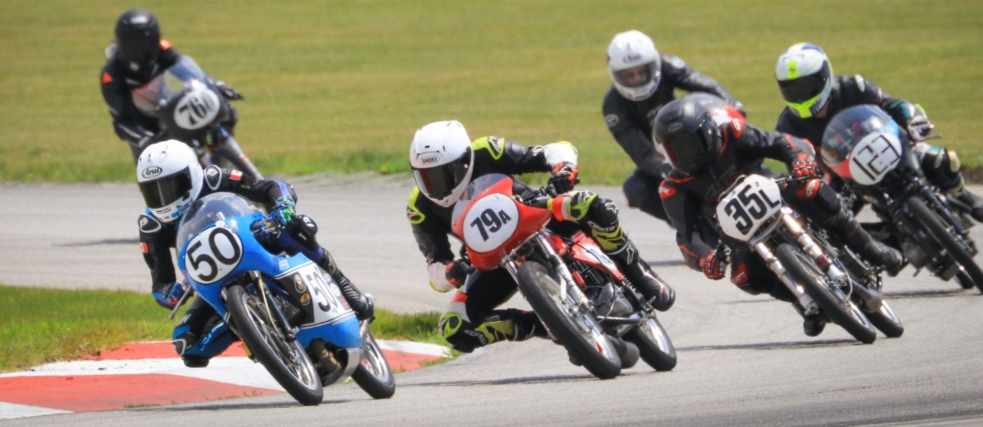 AHRMA: Varey and Roper Split Vintage Cup Wins at Autobahn Chawla Varey in lead