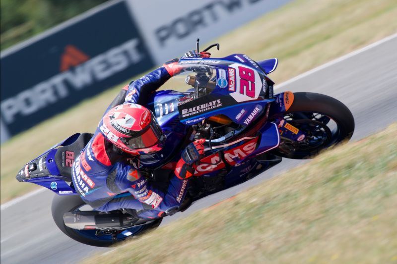 BSB: Ray Leads Pre-Qualifying at Snetterton image