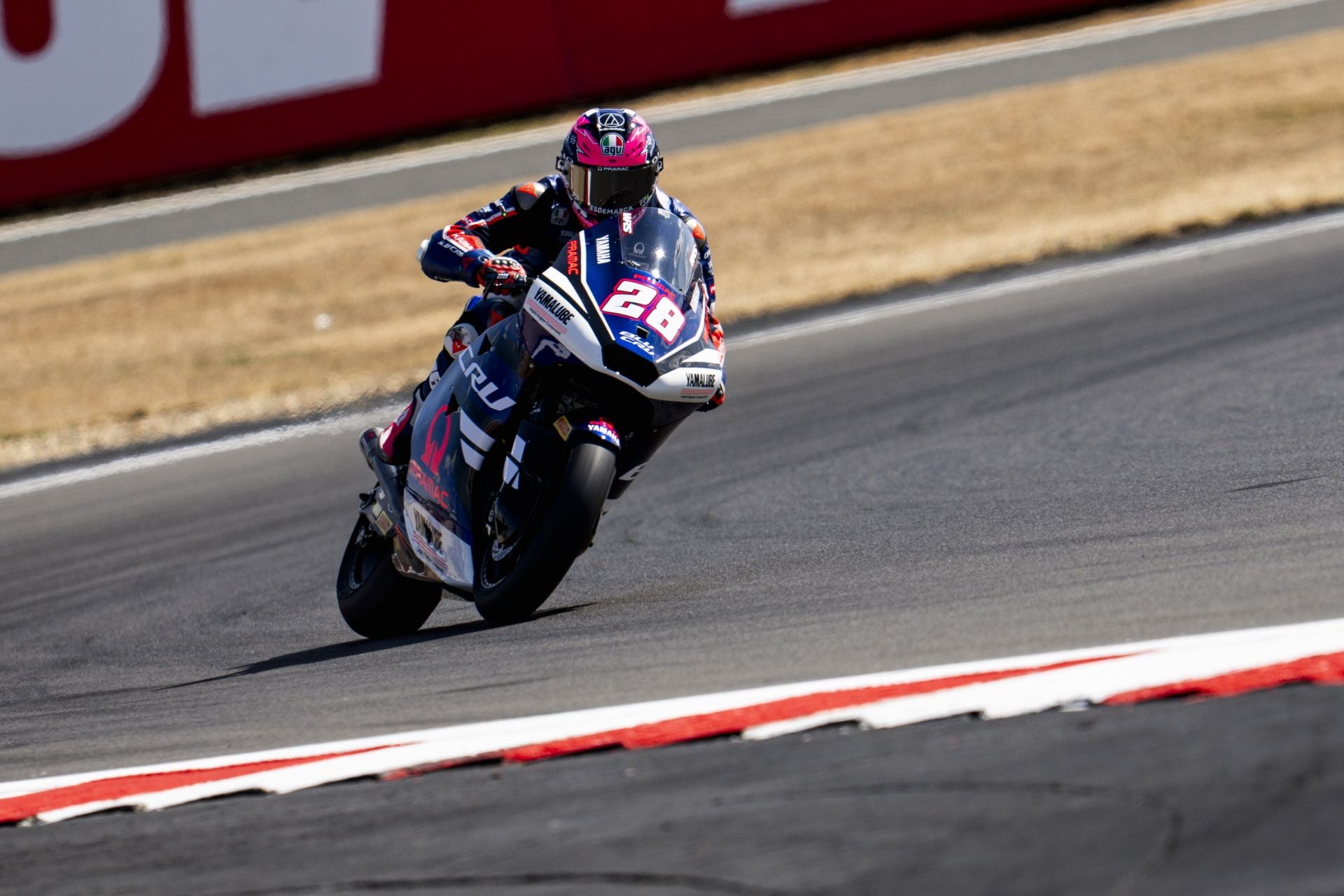 Moto2: Guevara Tops Final Practice At Silverstone image