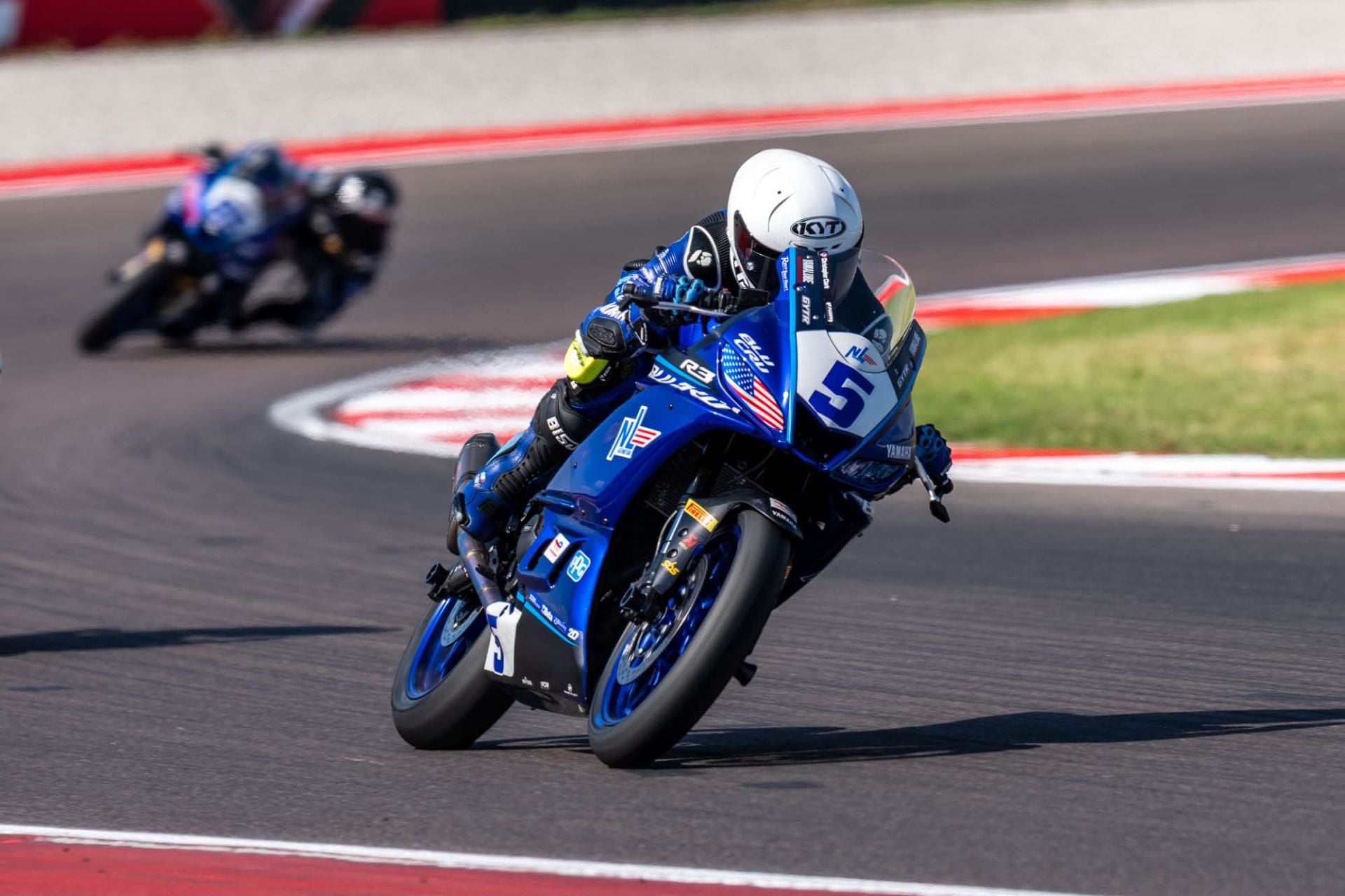 Yamaha R3 BLU CRU: American Clark Sets Cremona Lap Record image