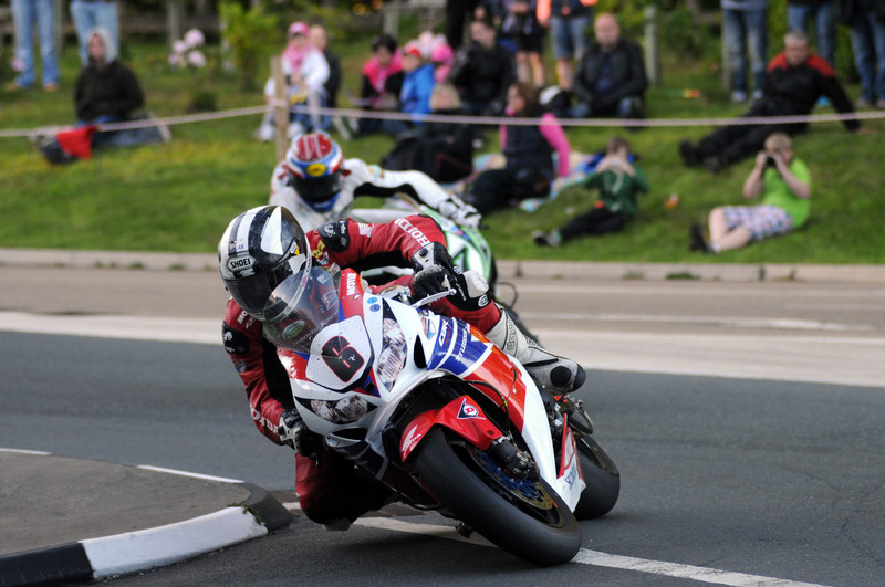 Michael Dunlop Leads Superbike TT Practice Friday At The Isle Of Man