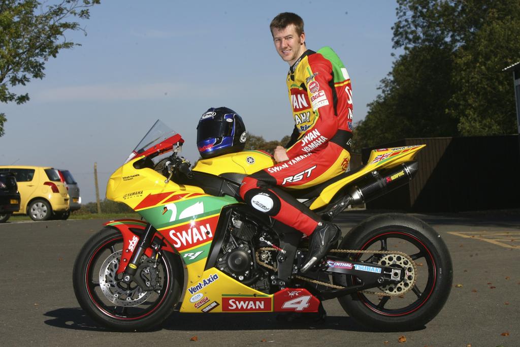 Swan Yamaha British Superbike Rider Hutchinson Breaks Leg At Motorcycle Show