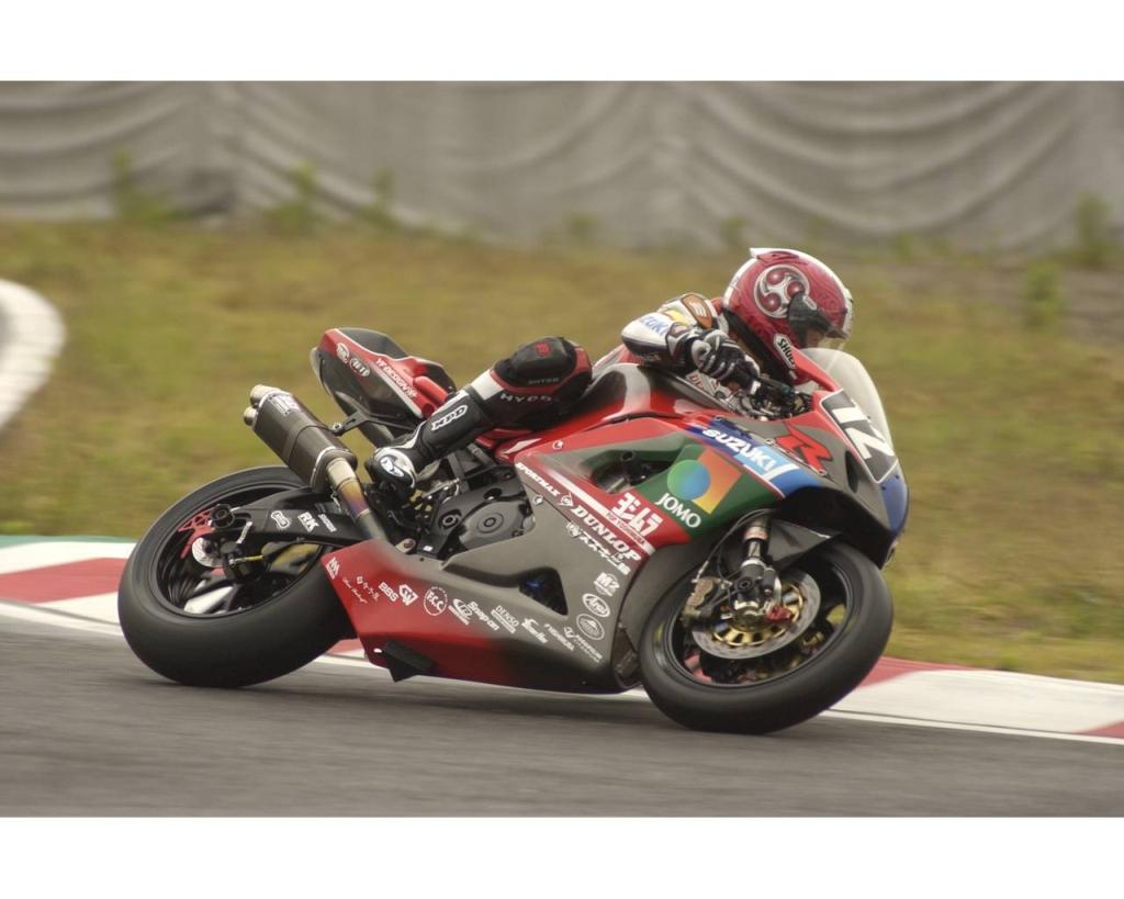 Yoshimura Suzuki's Watanabe, Kagayama Win 300 km Endurance Race At Suzuka