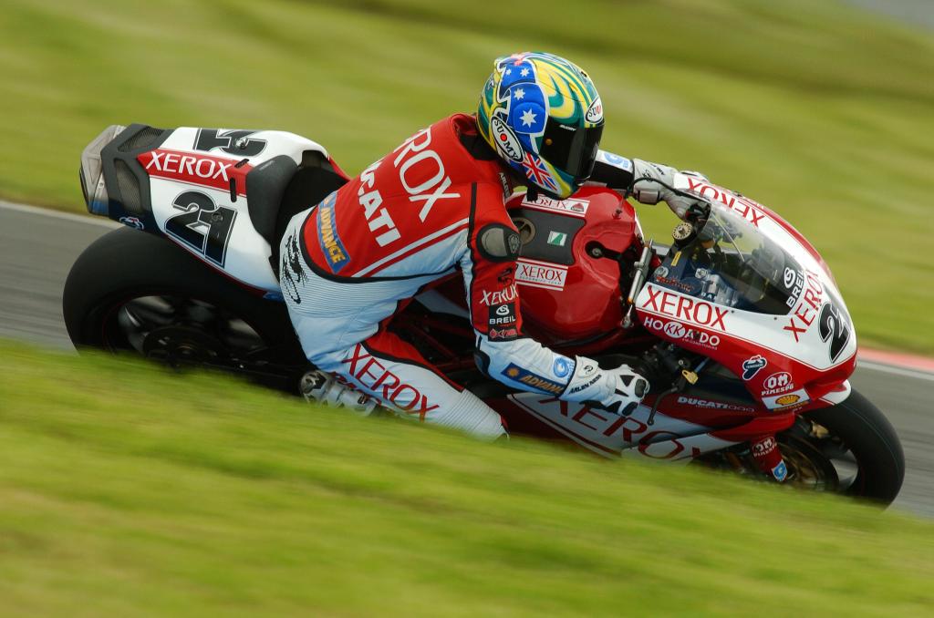 Updated Post: Bayliss On Provisional World Superbike Pole In Spite Of Two Crashes At Silverstone