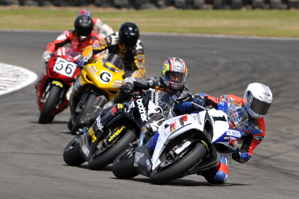 Stroud, Bugden Split Wins At Round Four Of New Zealand Superbike Championship, At Manfeild Autocourse