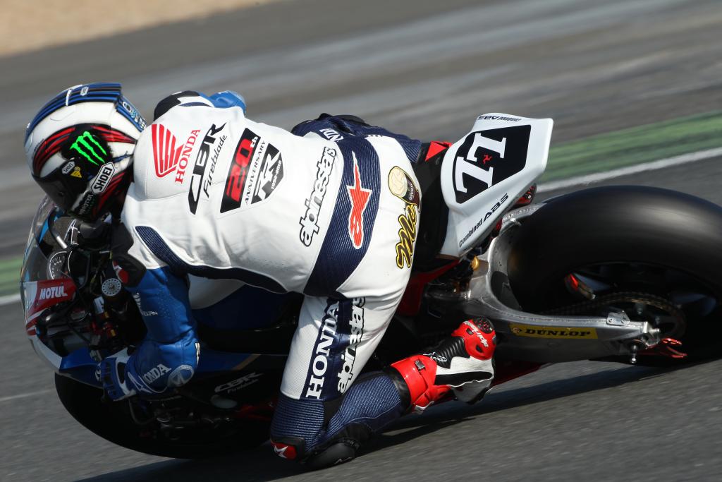 Endurance World Championship Teams Test At Bol d'Or