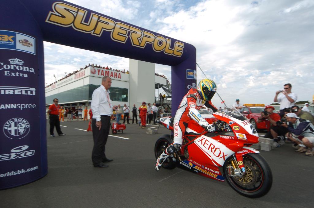 Bayliss Edges Out Toseland To Win World Superbike Superpole At Phillip Island