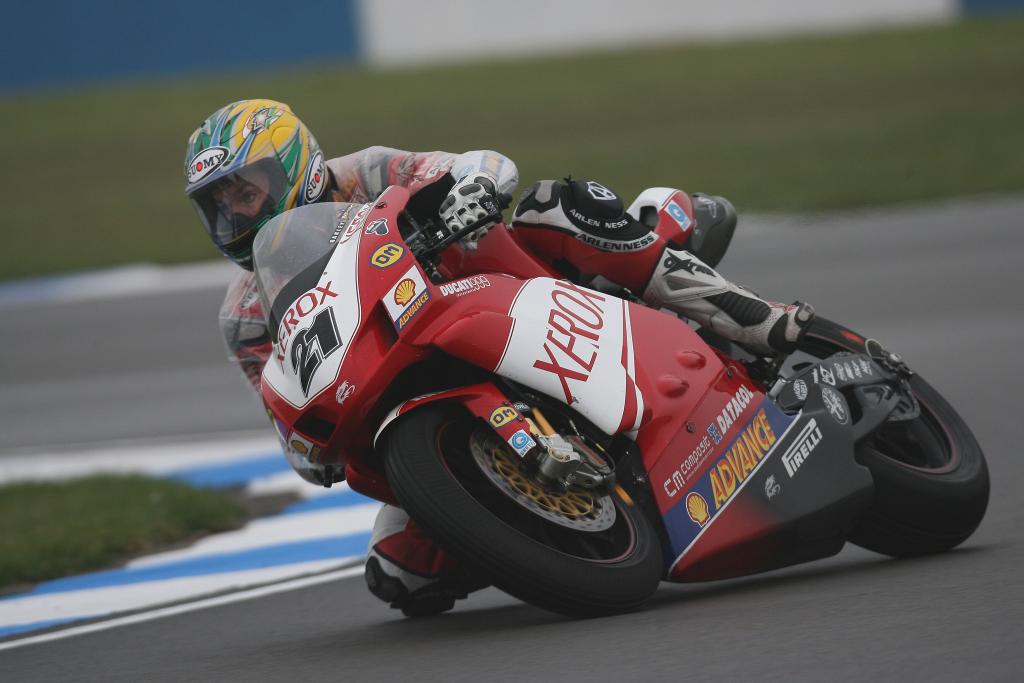 Updated: Aussies Fastest In First World Superbike Qualifying At Wet Donington