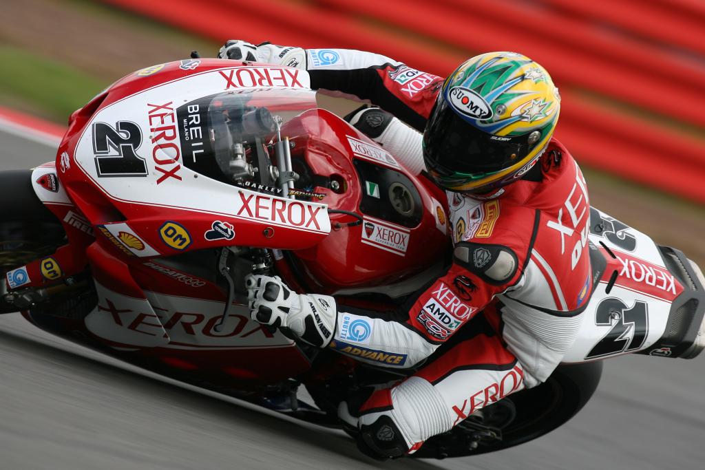 Bayliss On Provisional World Superbike Pole Position At Silverstone