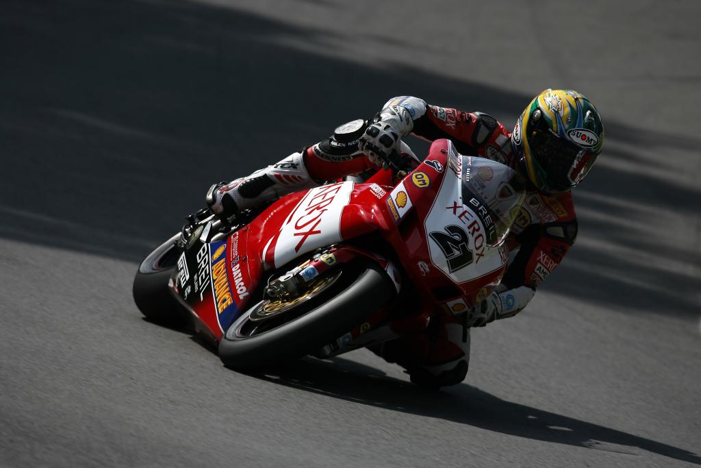 Bayliss Leads World Superbike Qualifying Heading Into Superpole At Brands Hatch
