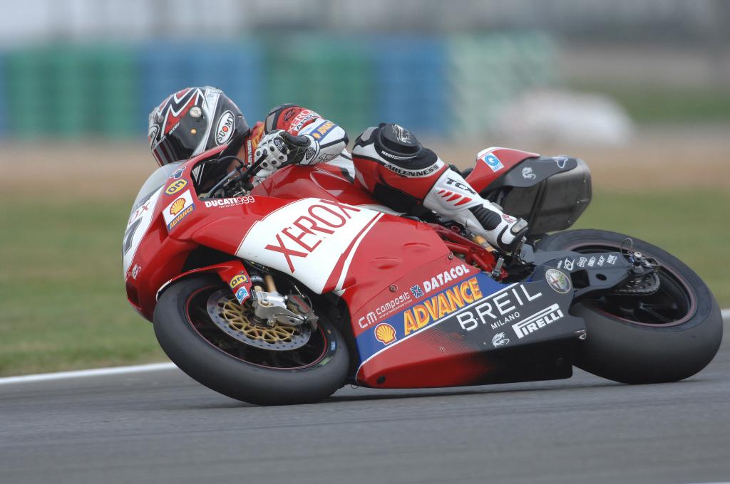 Lanzi Tops Rain-affected Provisional World Superbike Qualifying In France