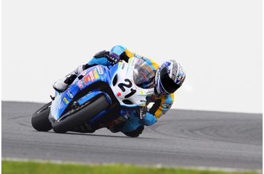 Maxwell, Coxhell Win Superbike Races At '2-Plus-4' V8 Supercar Event At Phillip Island