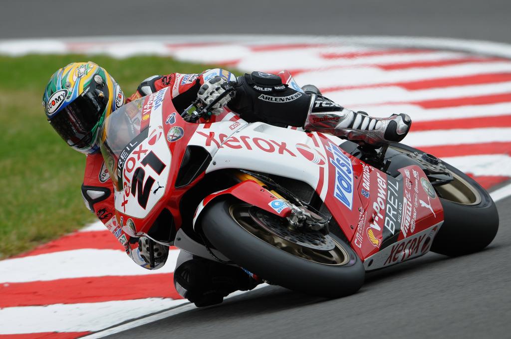 Updated: Bayliss Wins World Superbike Superpole At Brands Hatch